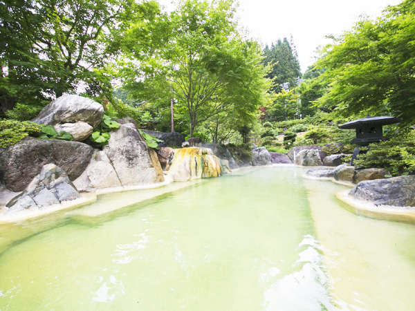新緑の大露天風呂うぐいすの湯