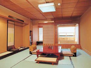 露天風呂付客室　『秋桜』一例※10畳のお部屋に温泉露天風呂付きです。