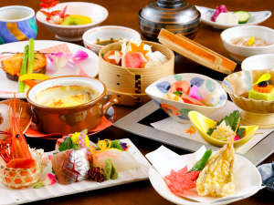 【スタンダード会席】伊豆の旬の食材をふんだんに使用した、当館のスタンダード会席。