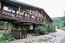 お部屋から焼岳や錫丈岳を眺める お部屋から焼岳や錫丈岳を眺める