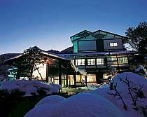 奥飛騨-新平湯温泉の高台。木々に囲まれたとても静かな場所の宿です。 奥飛騨-新平湯温泉の高台。木々に囲まれたとても静かな場所の宿です。