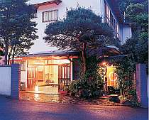しっとり山の手に佇む全6室の静かな宿