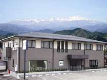 飛騨の里に程近い、飛騨牛料理が自慢の宿。 飛騨の里に程近い、飛騨牛料理が自慢の宿。