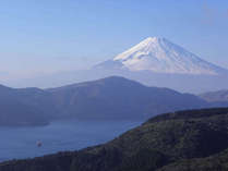 箱根富士山 奥湯河原から箱根までお車で20分。富士山鑑賞お勧めは芦ノ湖スカイラインから見る富士山です