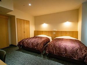 【山側洋室ツイン】2023年5月にリニューアルされたお部屋です