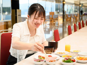 朝食風景