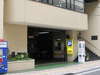 �z�e���̂P�K�����ԏ�i�ʐ^����j�ɂȂ��Ă��Ă��̂܂܃t�����g�֏オ��܂����i���́��j��