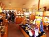 ◆倶楽部ハウス内「森の売店」伊豆のお土産から日本の工芸品まで幅広く取り扱っております。