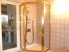 露天風呂付き客室のジャグジーに併設されたシャワーブース、チョット豪華な気分でいかがです？